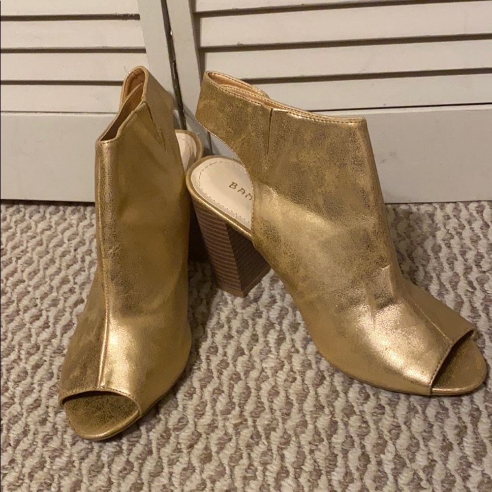 *NEW* Metallic Peep Toe Bootie